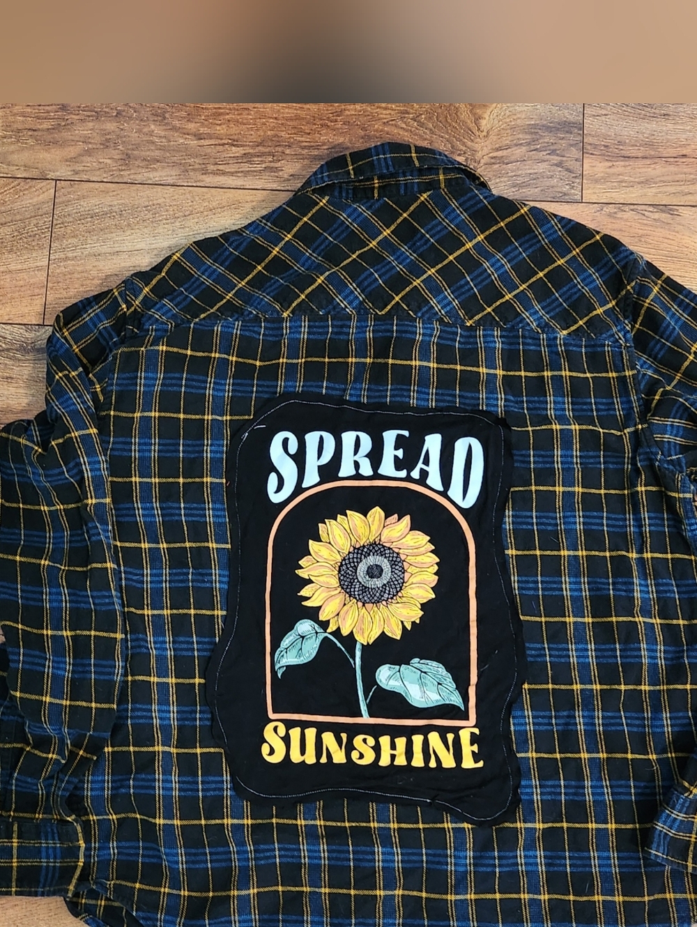 Spread Sunshine Sunflower Patch Plaid Flannel Shirt , Size M